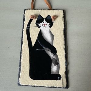 Slates ornate cat holding mouse slate wall hanging